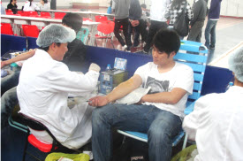 献血光荣、无私奉献